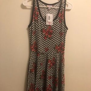 Small cotton Nicki NWT Lularoe